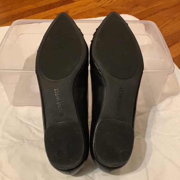 Nine West Women's Leather Ballet Flat, Black, size 7M, only worn once - Picture 3 of 12